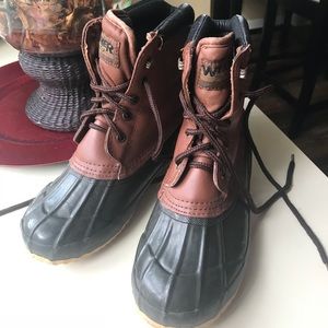 Women’s snow boots
